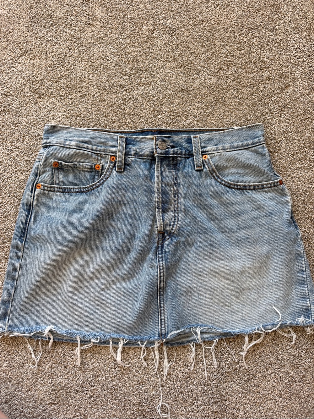 Women’s Levi Strauss Light Wash Denim Mini Icon Skirt- Size 29